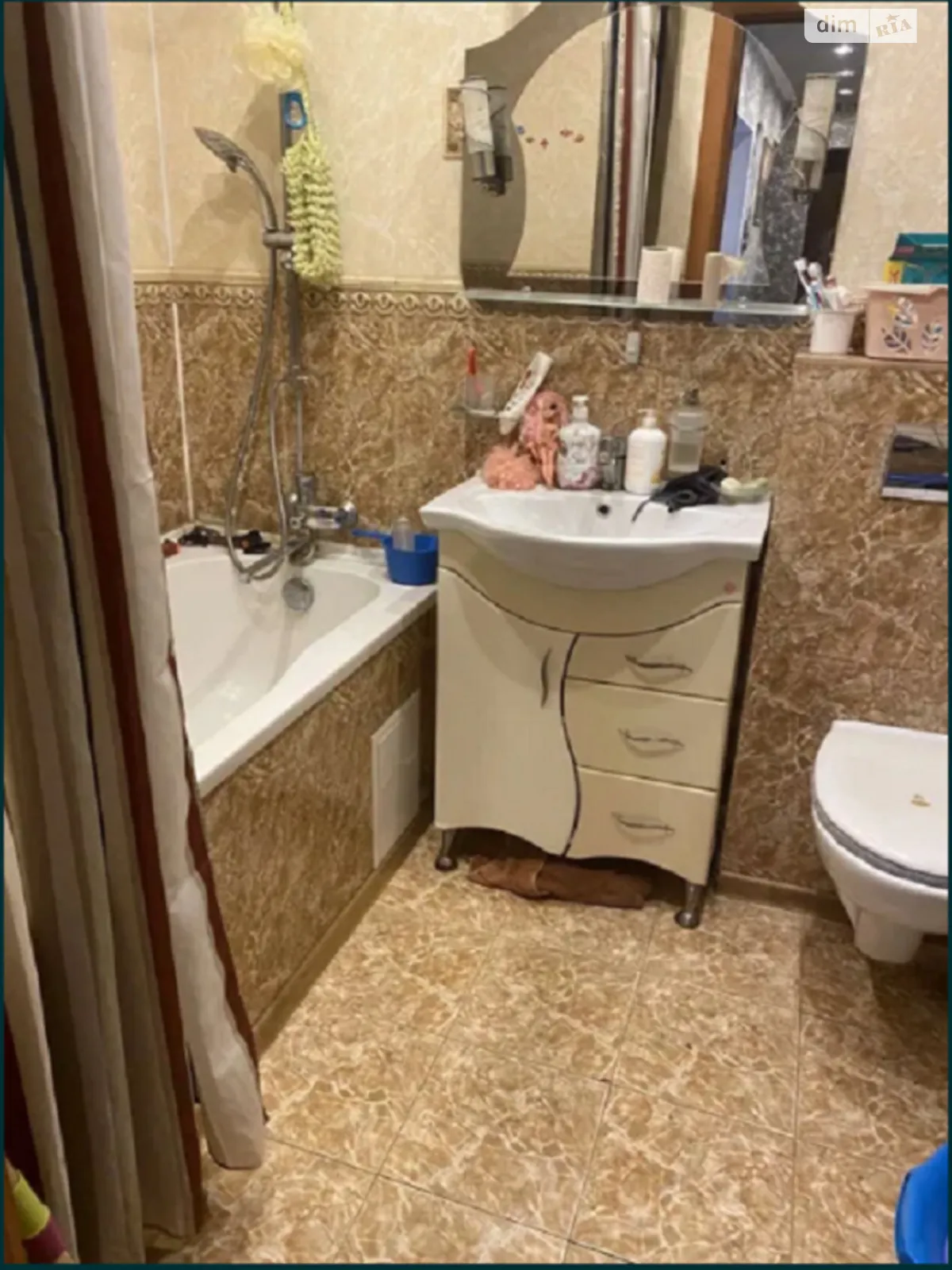 Продается 3-комнатная квартира 72 кв. м в Кропивницком, ул. Государственности(Жадова Генерала) - фото 1