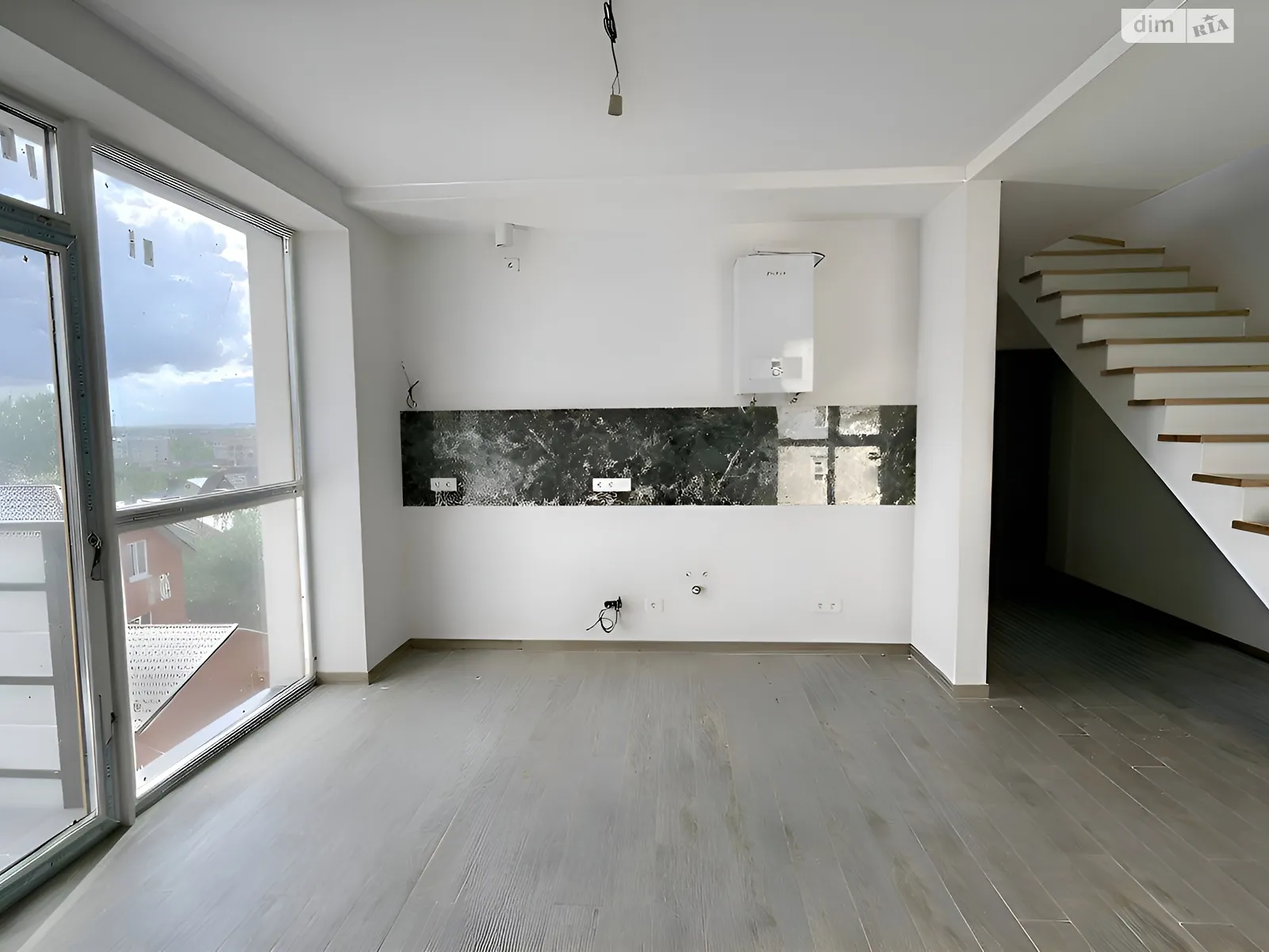 Продается 2-комнатная квартира 65 кв. м в Ровно - фото 1