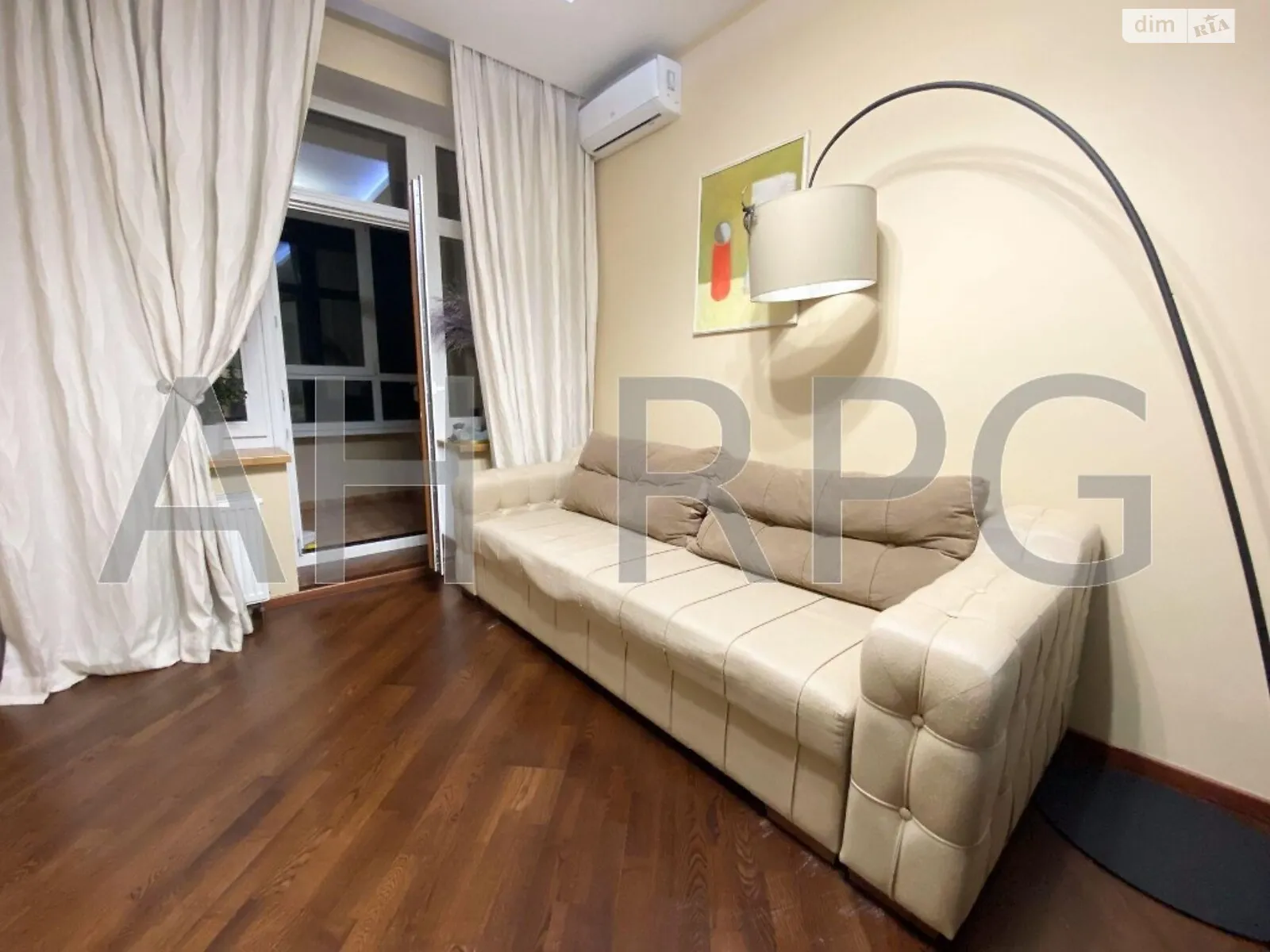 Продается 2-комнатная квартира 78 кв. м в Киеве, ул. Коновальца Евгения, 36В - фото 1