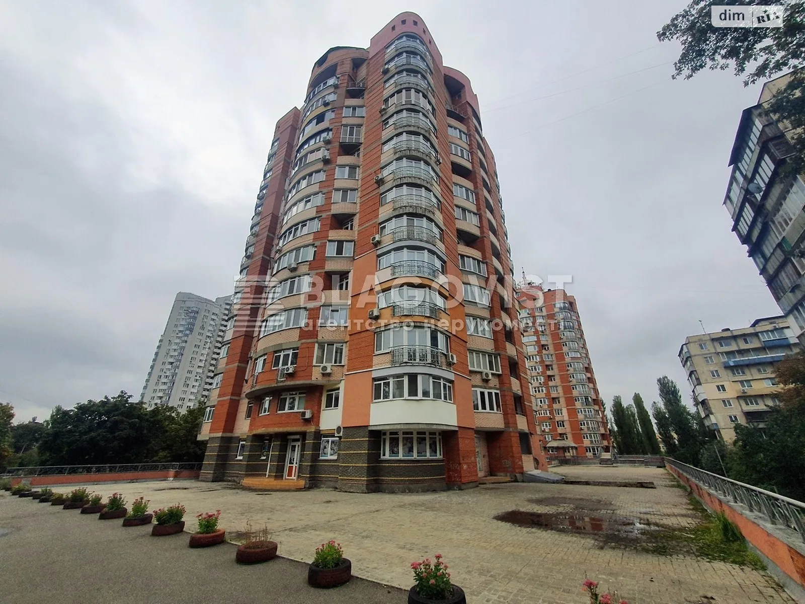 Продается 1-комнатная квартира 48 кв. м в Киеве, ул. Кубанской Украины, 33А - фото 1
