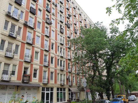 Продається 2-кімнатна квартира 67.2 кв. м у Києві, вул. Клавдіївська