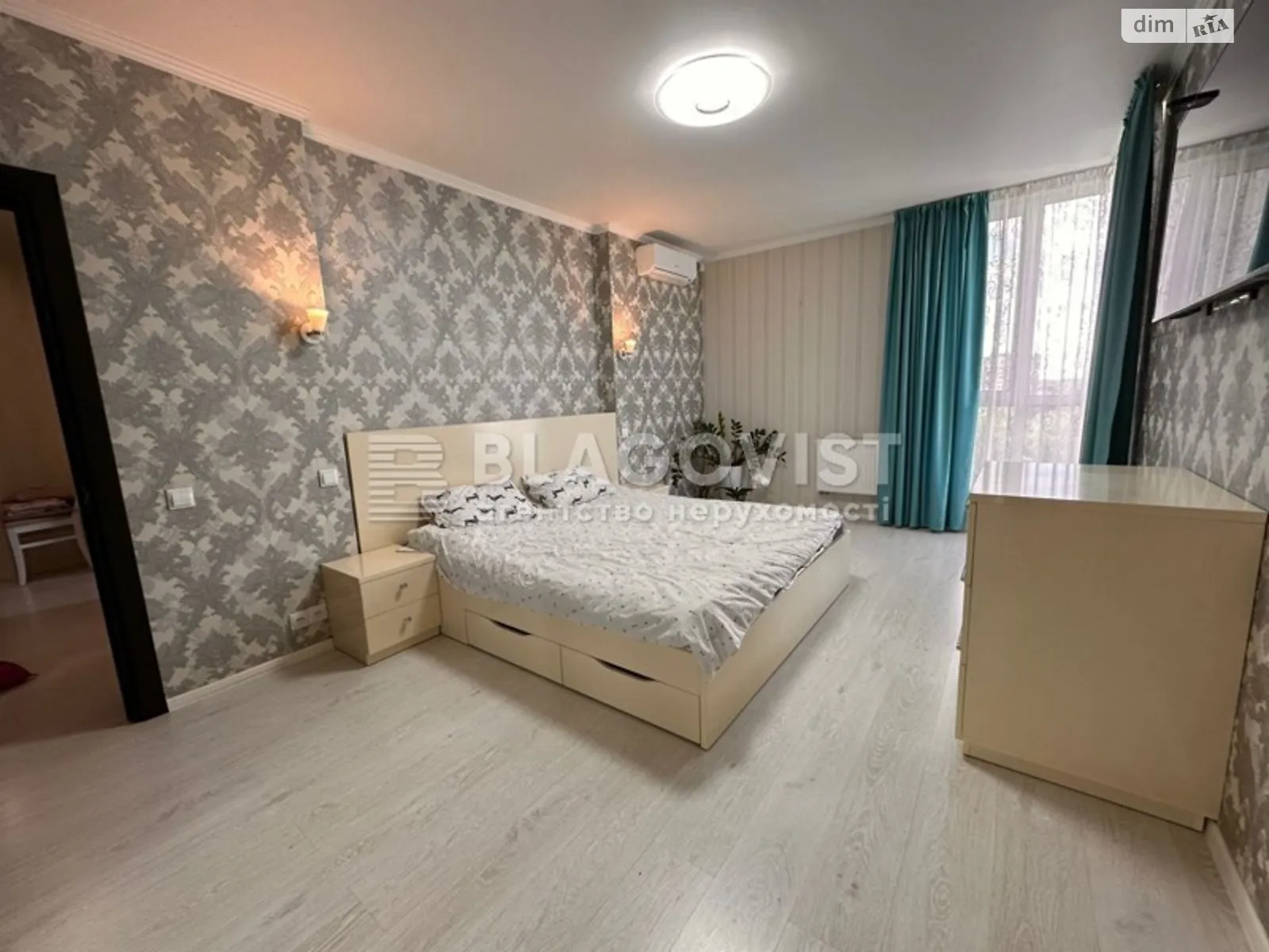 Продается 2-комнатная квартира 72 кв. м в Киеве, цена: 177000 $
