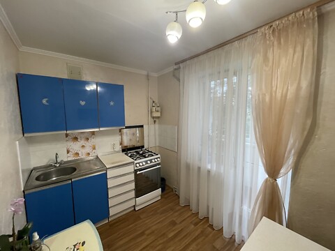 Продается 1-комнатная квартира 38 кв. м в Одессе, ул. Скворцова