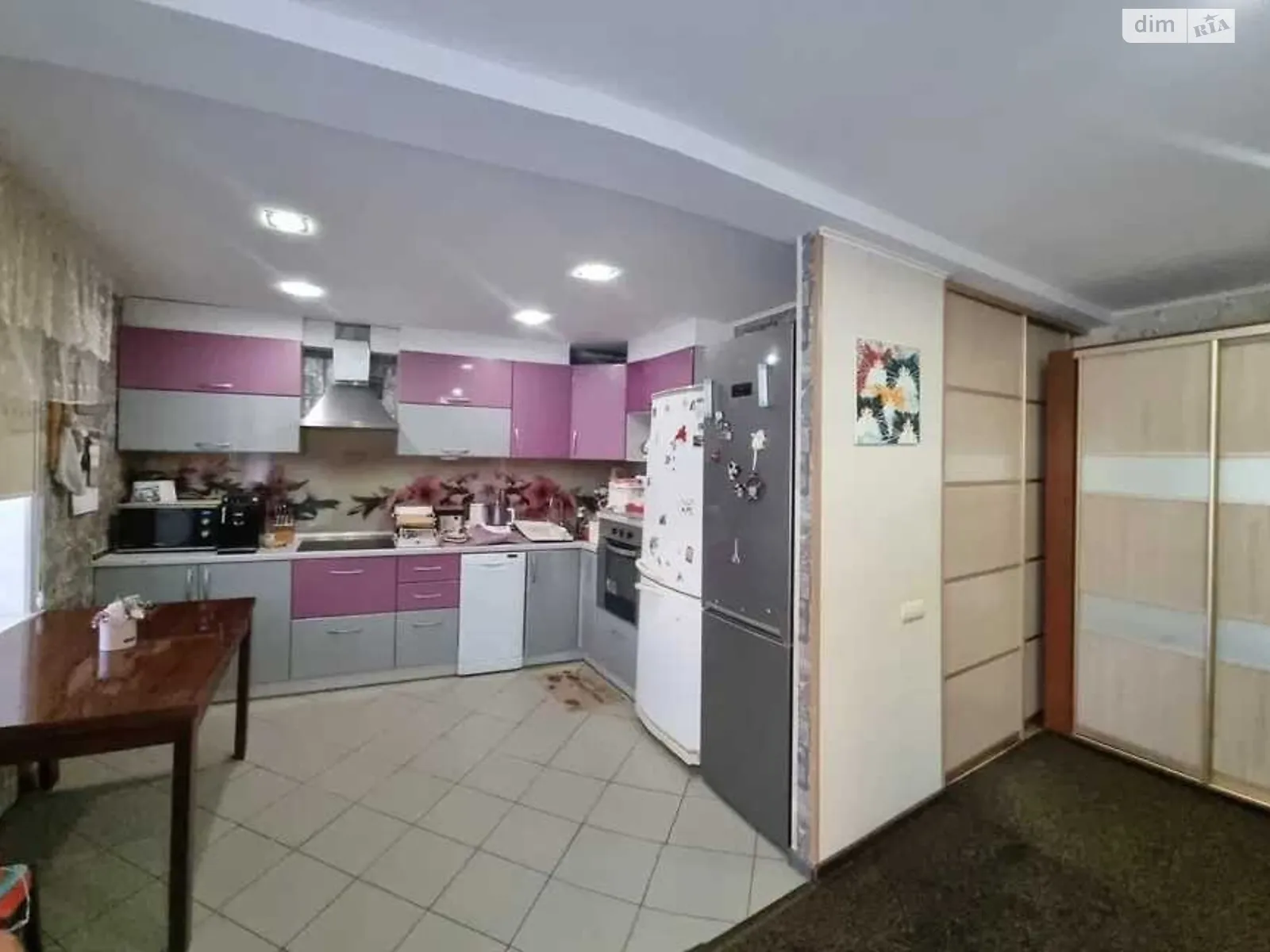 Продается 3-комнатная квартира 63 кв. м в Полтаве, цена: 52000 $