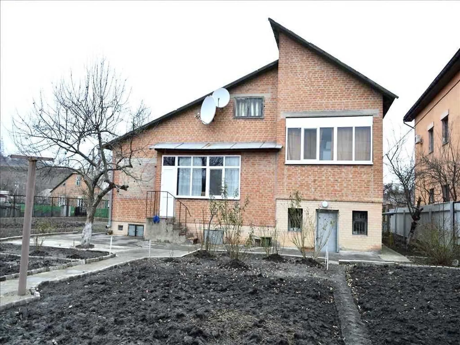 Продается дом на 2 этажа 205 кв. м с террасой, цена: 95000 $ - фото 1