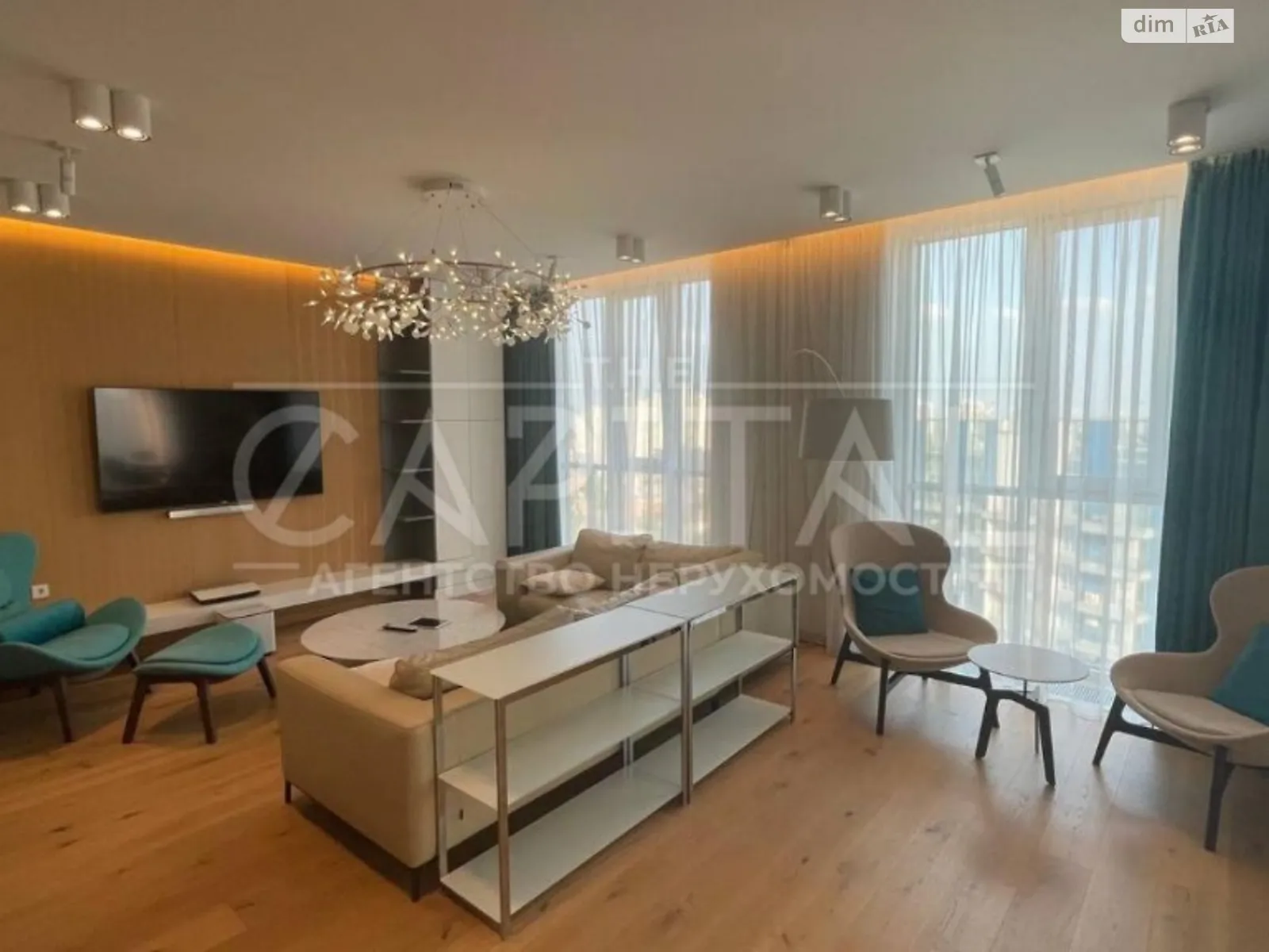 Продається 5-кімнатна квартира 189 кв. м у Києві, вул. Маккейна Джона - фото 1