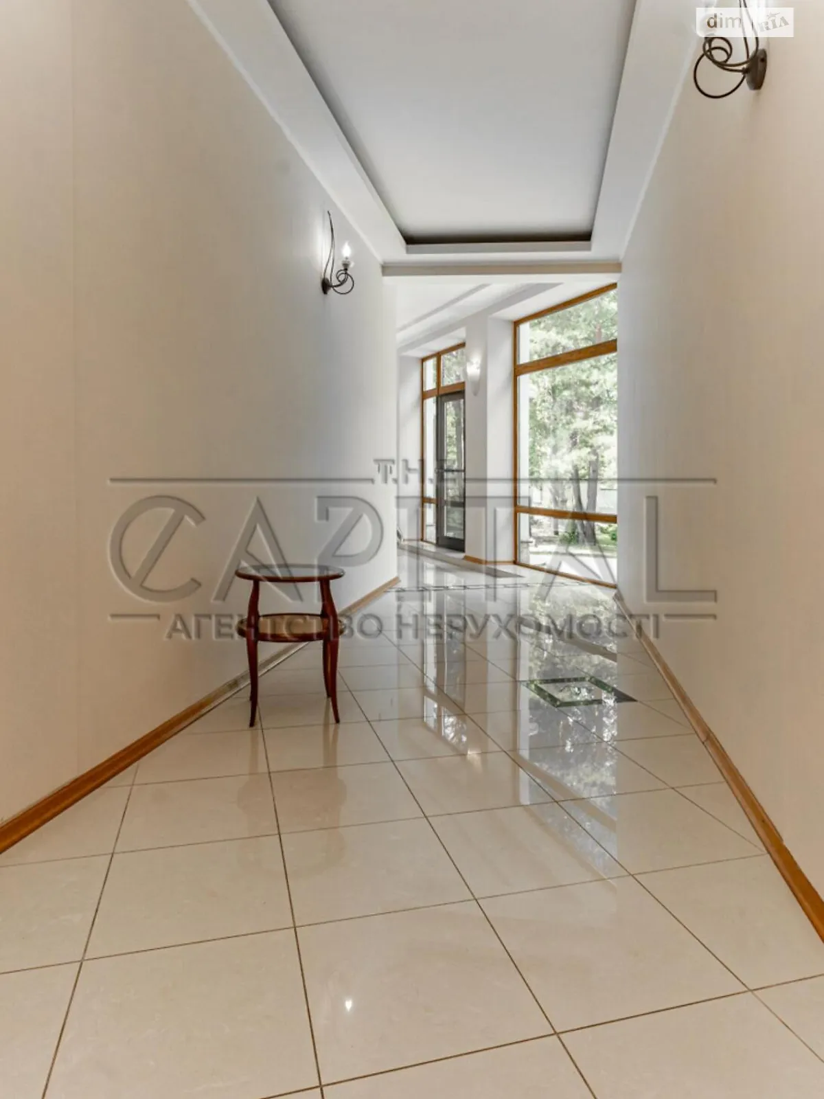 Продается дом на 2 этажа 823 кв. м с верандой, цена: 720000 $ - фото 1