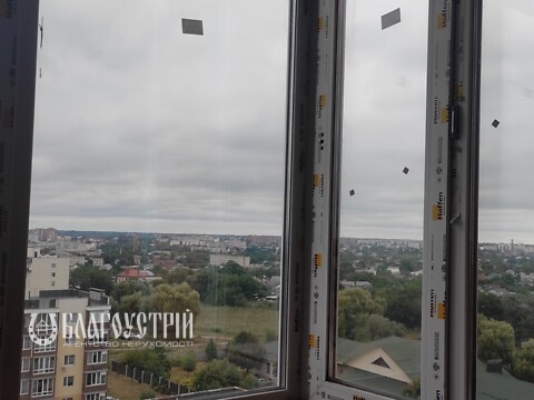 Продается 2-комнатная квартира 73 кв. м в Виннице, ул. Марии Примаченко(Покрышкина)
