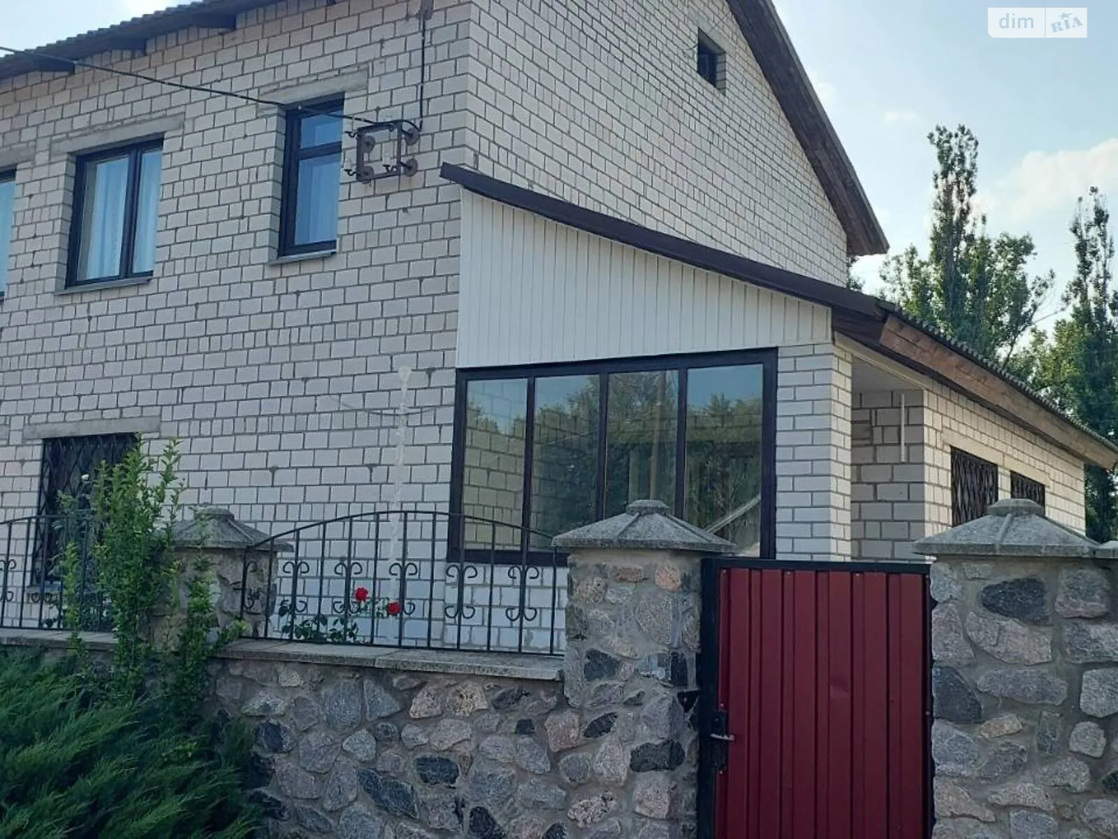 Продається будинок 2 поверховий 130 кв. м з каміном, цена: 120000 $