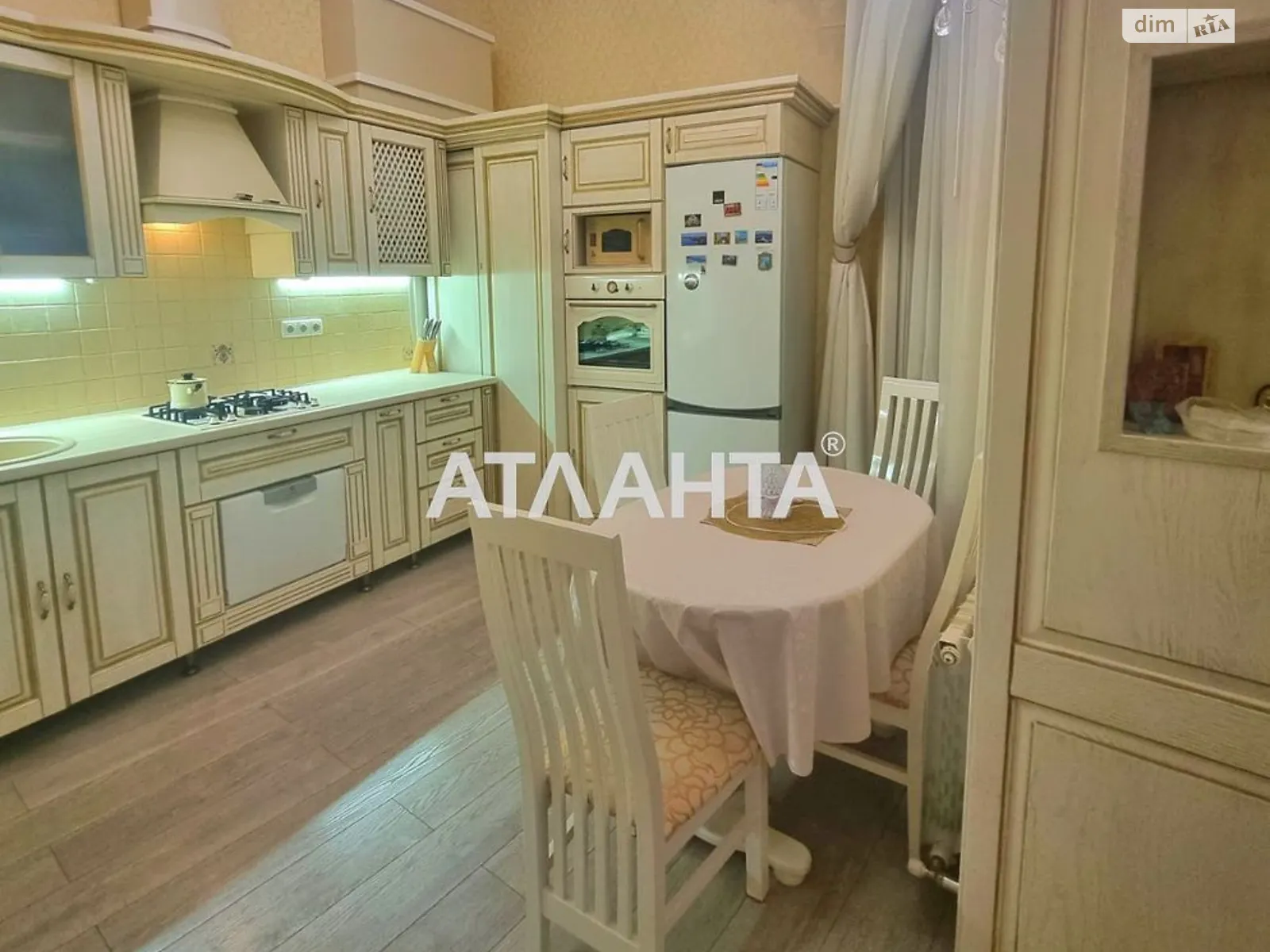 Продается 2-комнатная квартира 73.2 кв. м в Одессе, ул. Новосельского - фото 1
