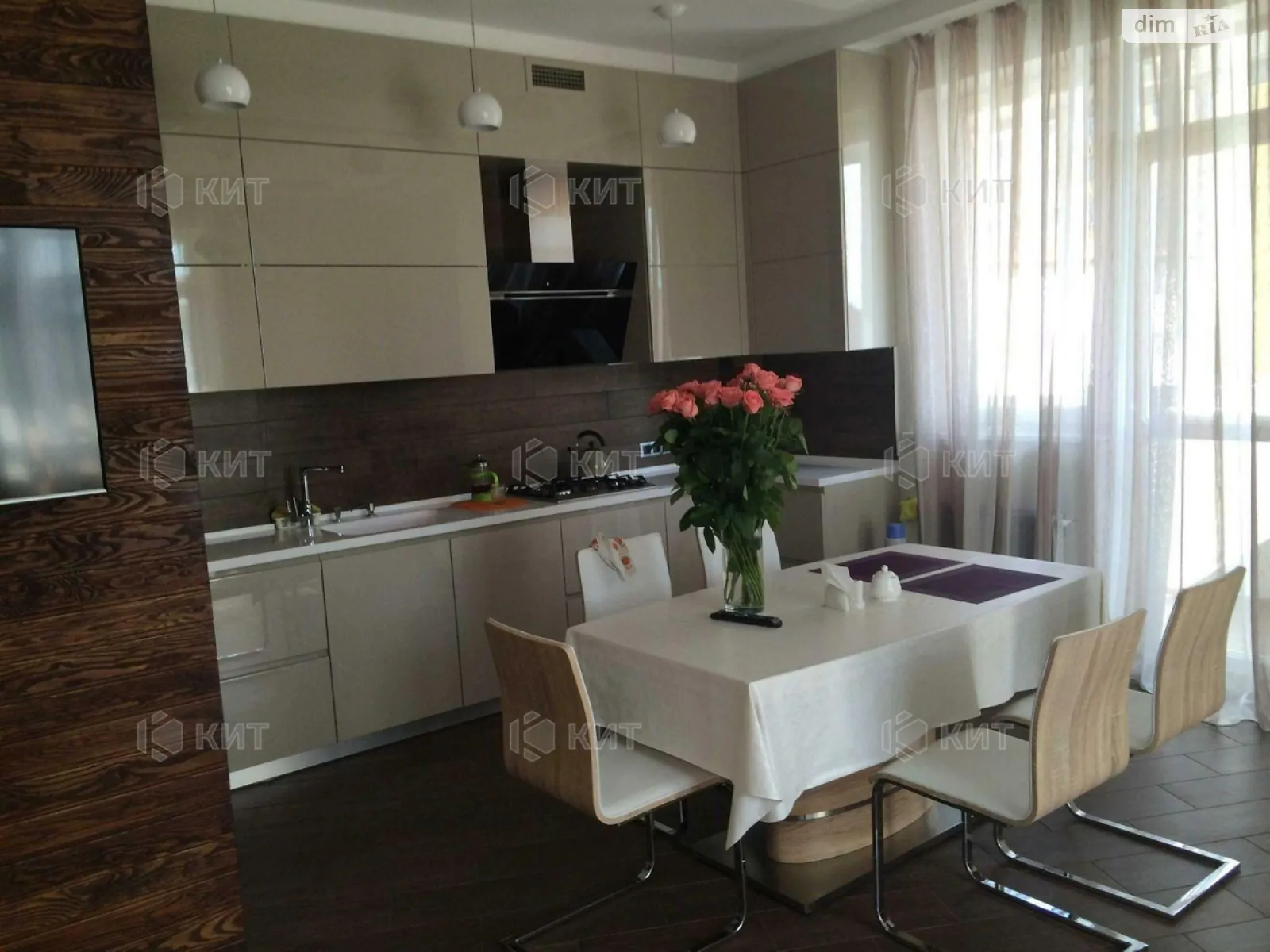 Продается 4-комнатная квартира 126 кв. м в Харькове, цена: 115000 $