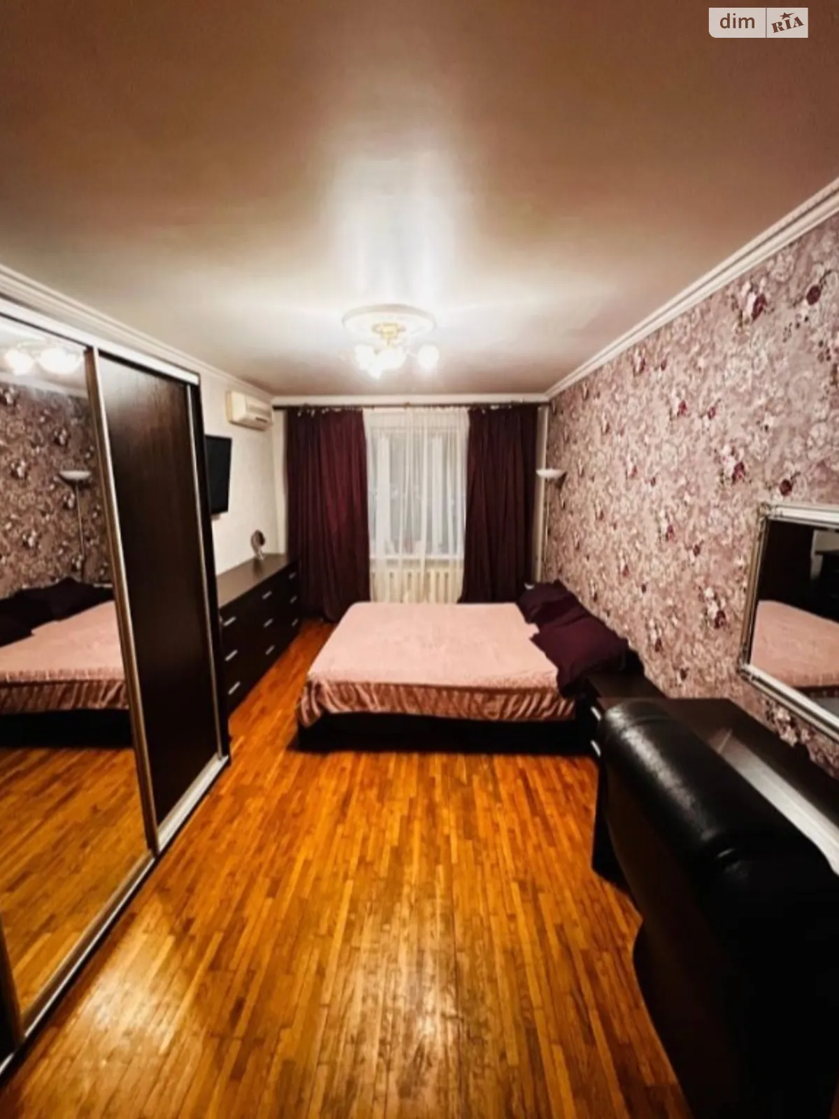 Продается 1-комнатная квартира 63 кв. м в Одессе, просп. Шевченко - фото 1