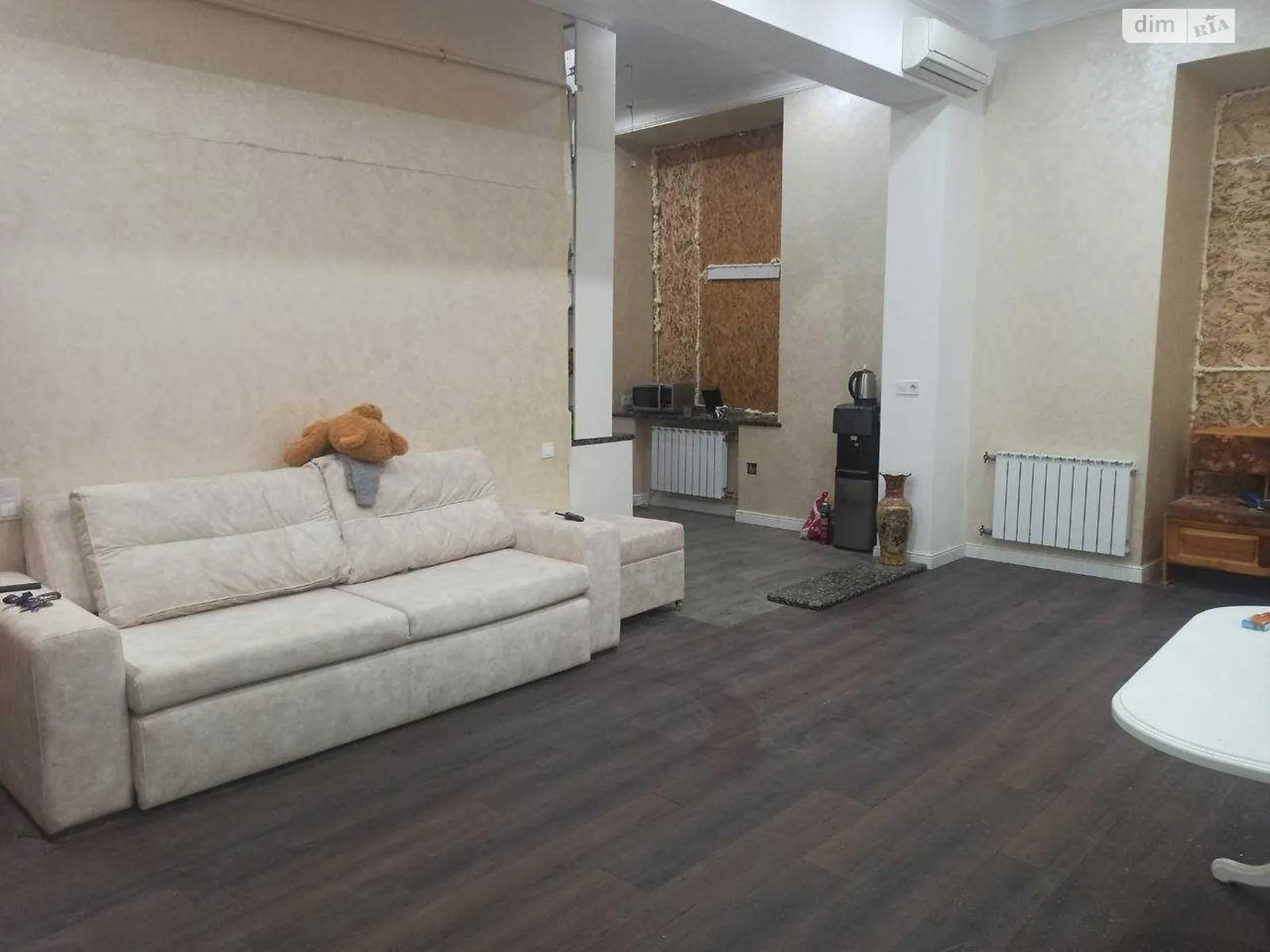 Продается 3-комнатная квартира 105 кв. м в Харькове, цена: 99000 $