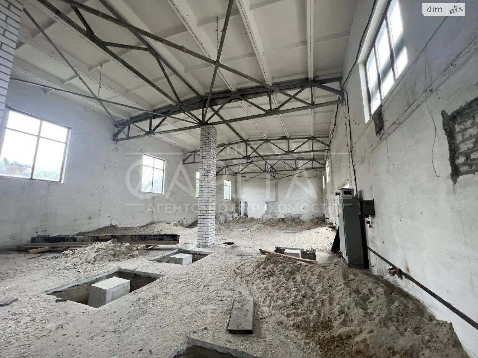 Продається об'єкт сфери послуг 2560 кв. м в 1-поверховій будівлі, цена: 320000 $ - фото 1