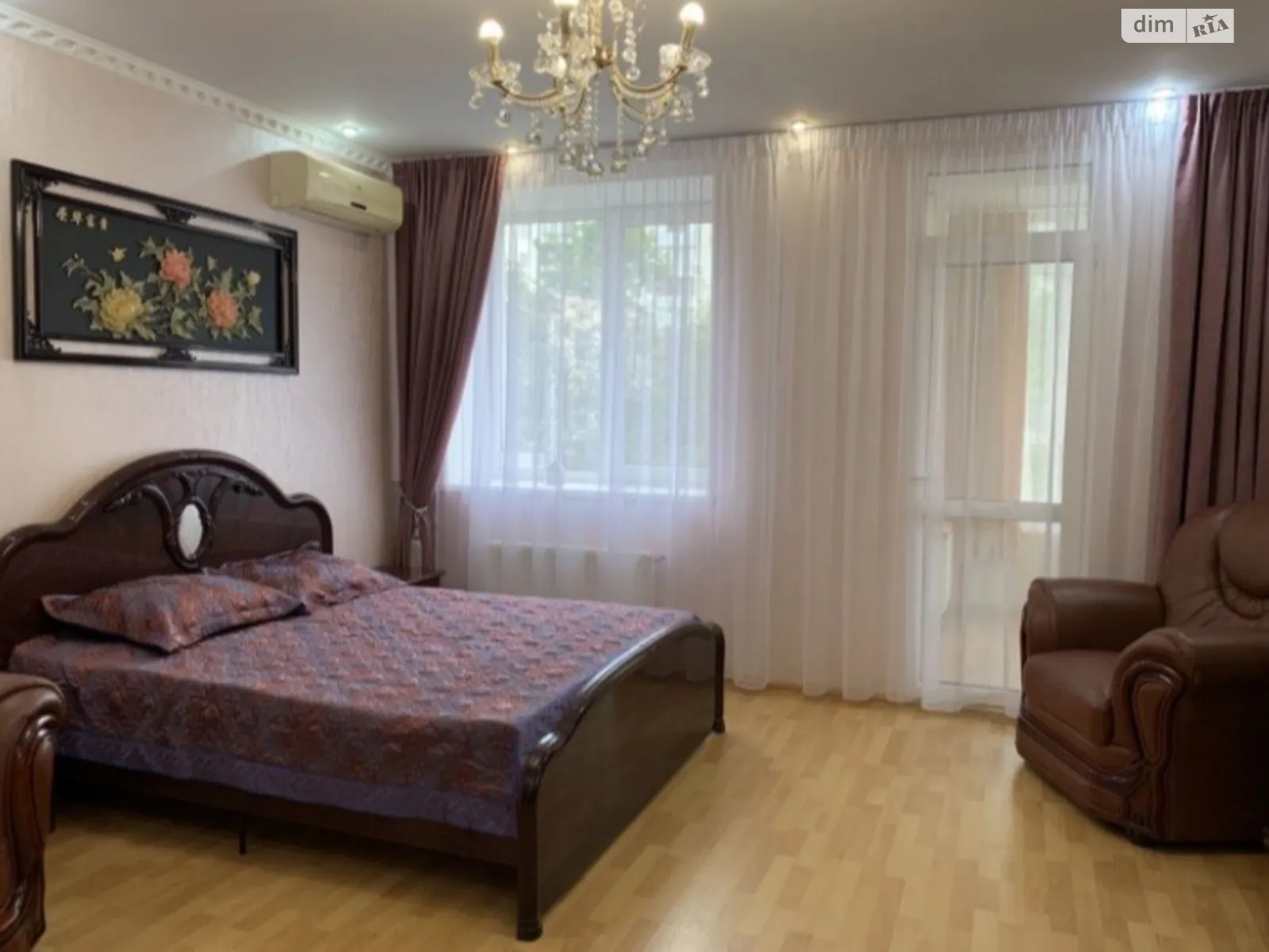 Продается 1-комнатная квартира 57 кв. м в Одессе, ул. Кленовая, 2 - фото 1
