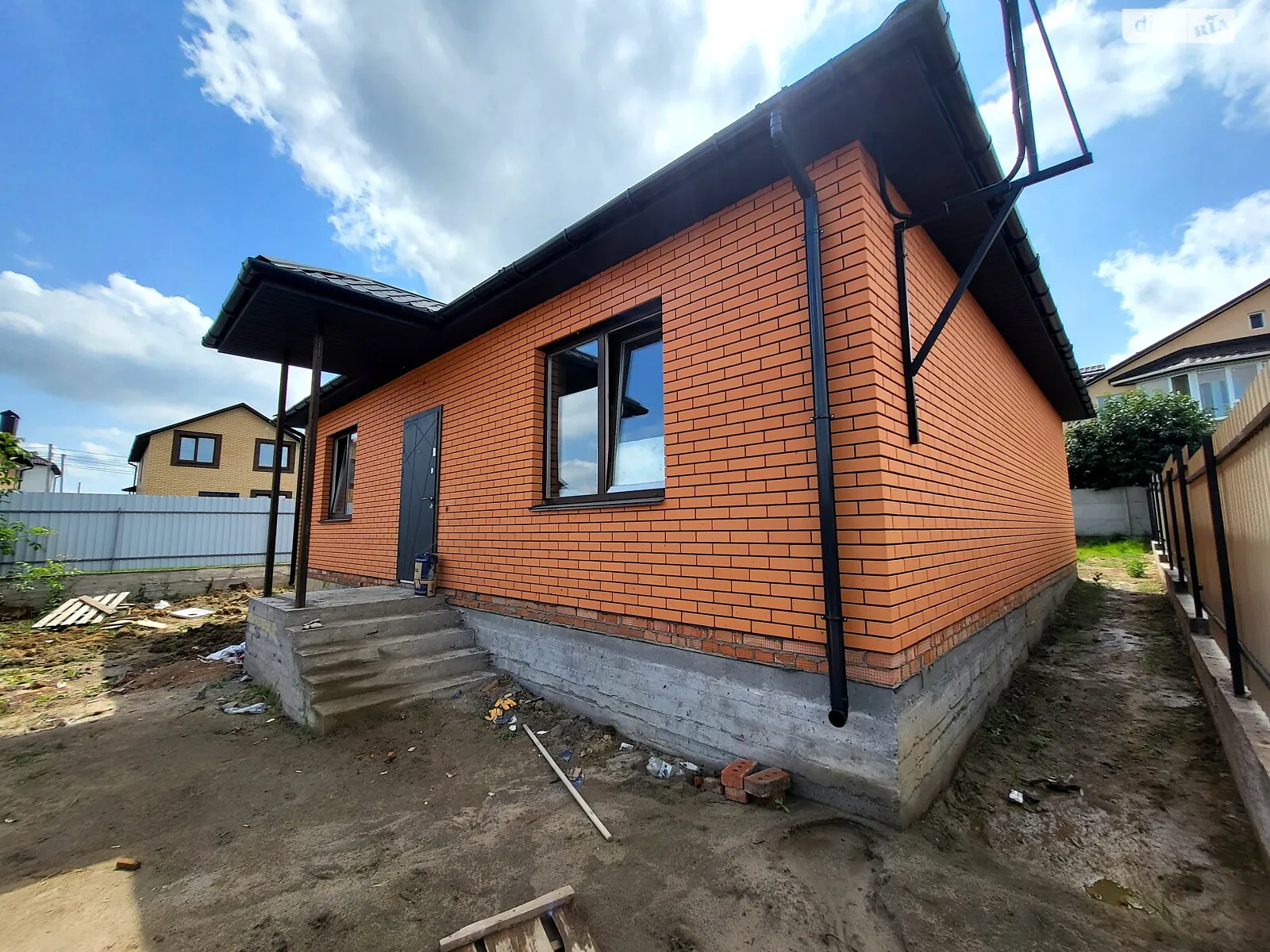 Продається одноповерховий будинок 96 кв. м з бесідкою, цена: 65000 $