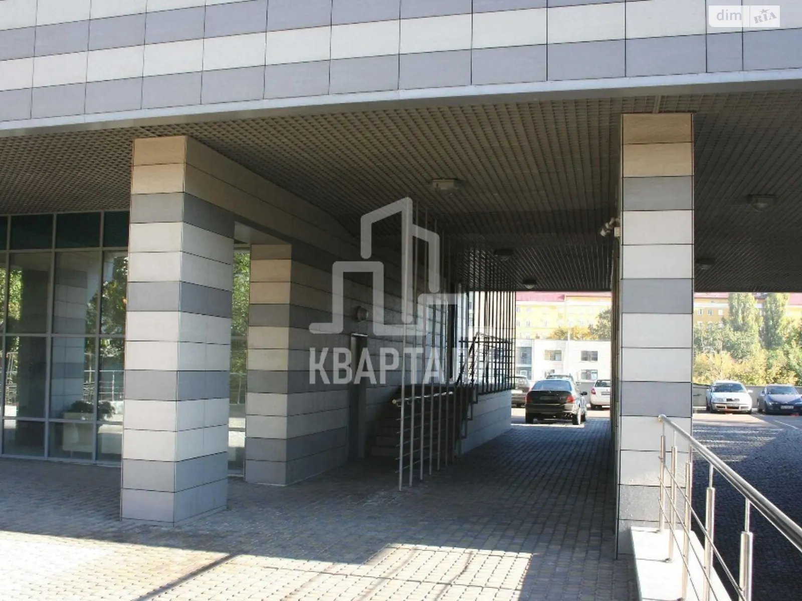 Продається офіс 102 кв. м в бізнес-центрі - фото 2