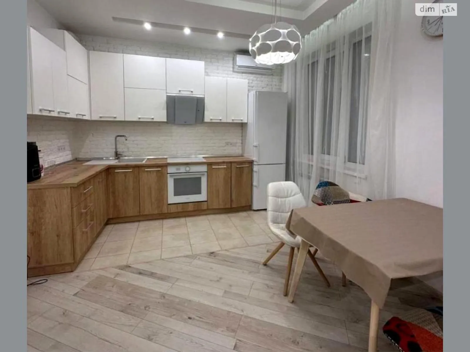 Продается 1-комнатная квартира 41 кв. м в Харькове, ул. Новоалександровская, 54А - фото 1