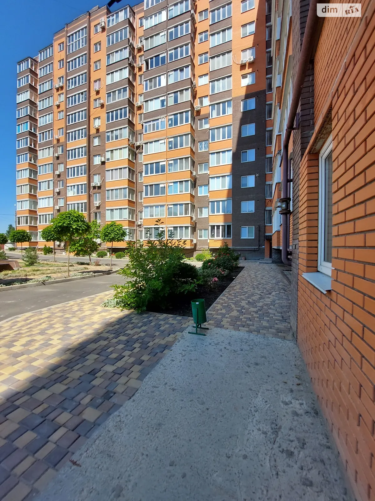 Продається 2-кімнатна квартира 59.5 кв. м у Миколаєві, вул. Мостобудівників, 18 - фото 1