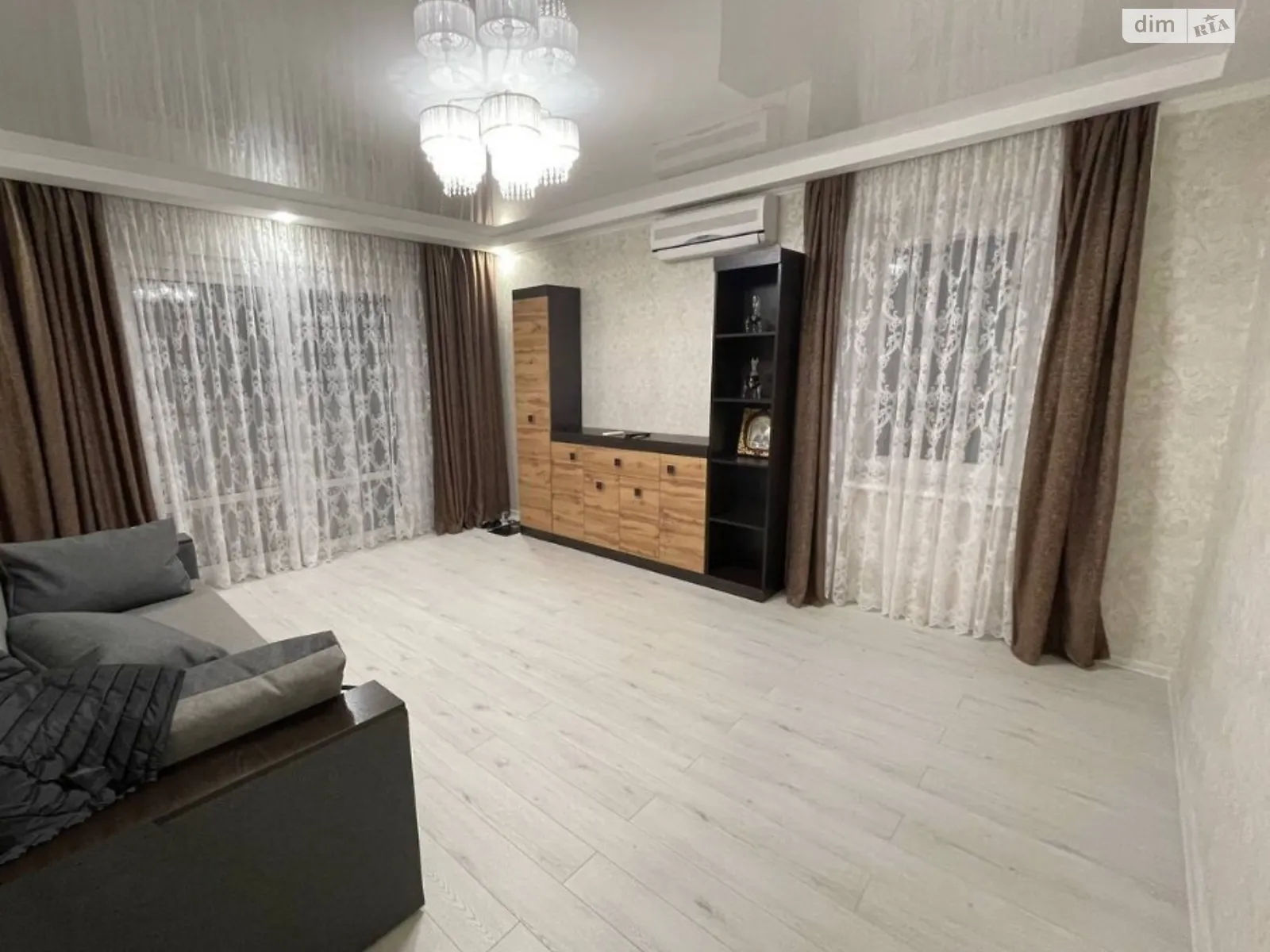 Продается 2-комнатная квартира 56 кв. м в Одессе, просп. Академика Глушко - фото 1