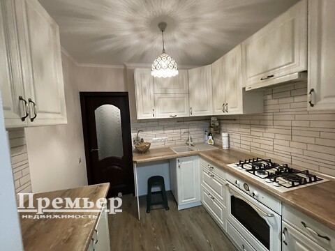 Продается 1-комнатная квартира 41 кв. м в Одессе, ул. Академика Филатова