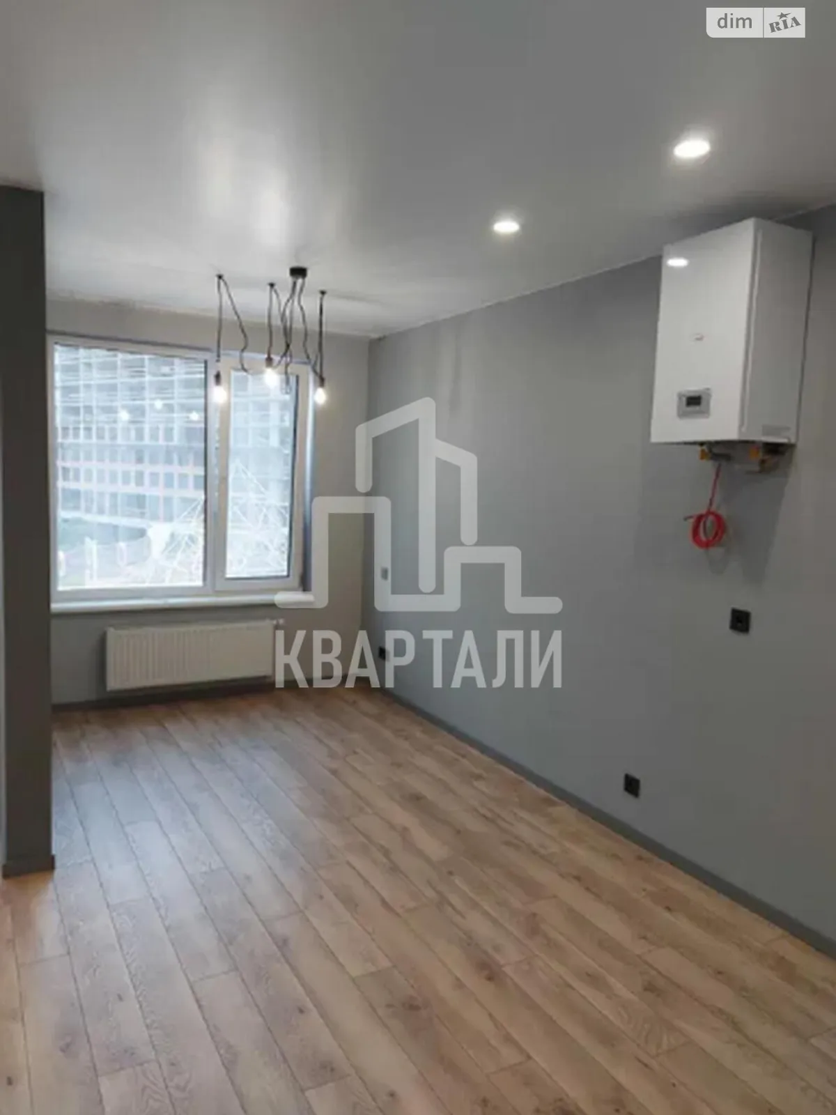 Продается 1-комнатная квартира 41 кв. м в Киеве, ул. Академика Заболотного, 1А