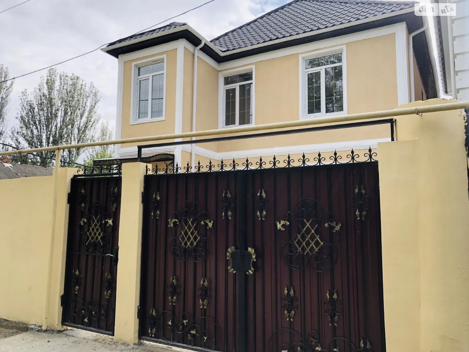 Продається будинок 2 поверховий 150 кв. м з гаражем, цена: 115000 $ - фото 1