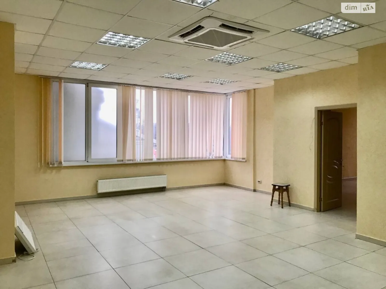 Здається в оренду офіс 126 кв. м в бізнес-центрі, цена: 25000 грн - фото 1