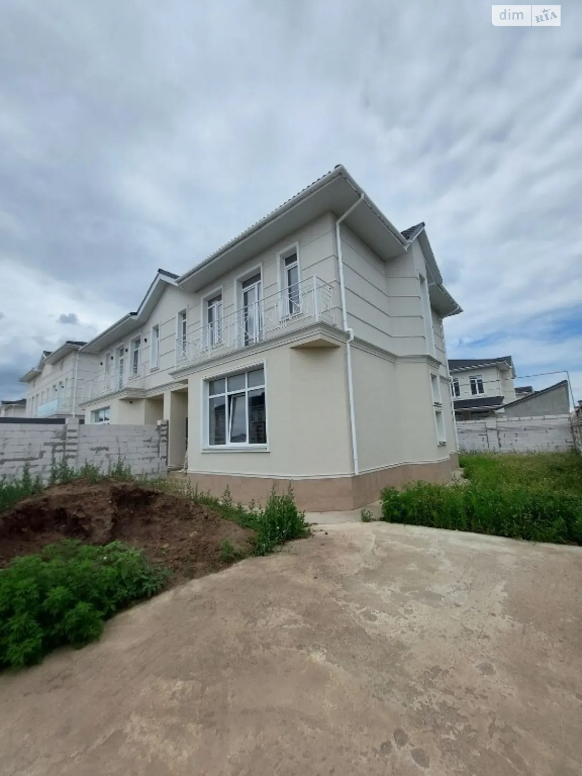 Продается дом на 2 этажа 140 кв. м с баней/сауной, цена: 145000 $ - фото 1