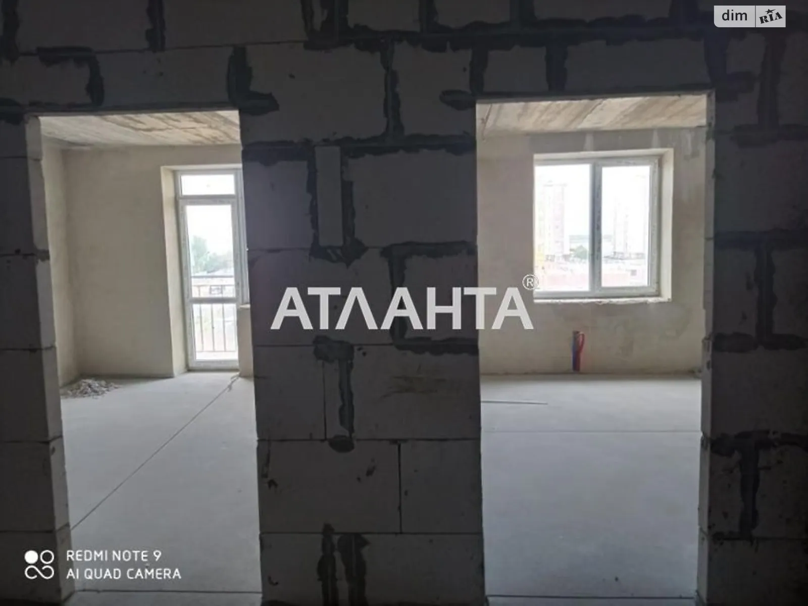 Продается 1-комнатная квартира 48.5 кв. м в Южному, цена: 26500 $