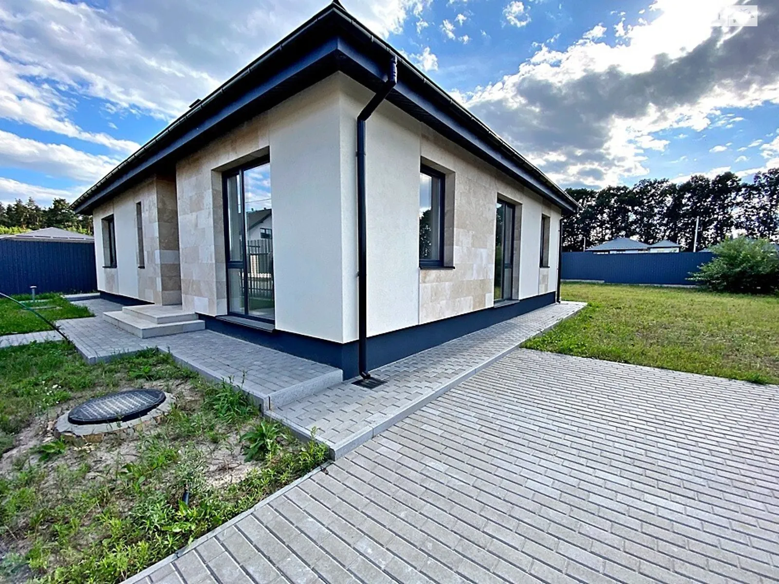 Продается одноэтажный дом 132.8 кв. м с балконом, цена: 158000 $ - фото 1