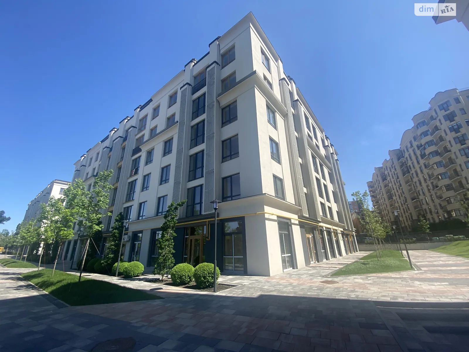 Продается 1-комнатная квартира 35 кв. м в Ирпене, ул. Николая Сингаевского(Новооскольская), 2Б
