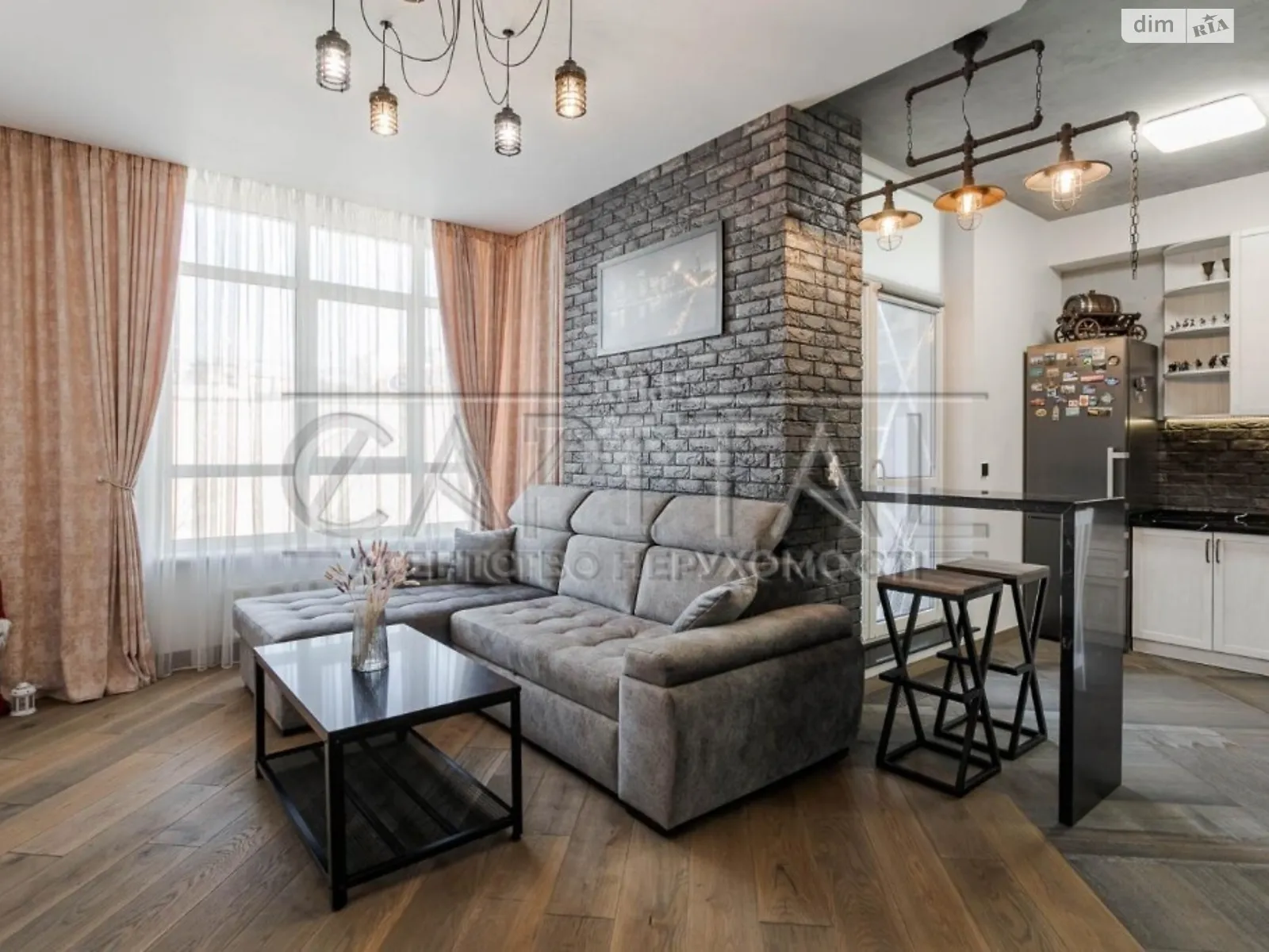 Продается 2-комнатная квартира 74 кв. м в Киеве, ул. Маккейна Джона, 7 - фото 1