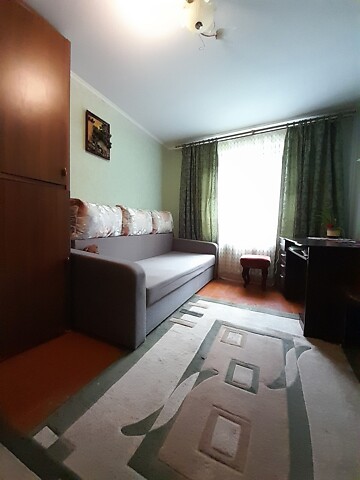 Продается 4-комнатная квартира 78.7 кв. м в Луцке, пер. Шота Руставели