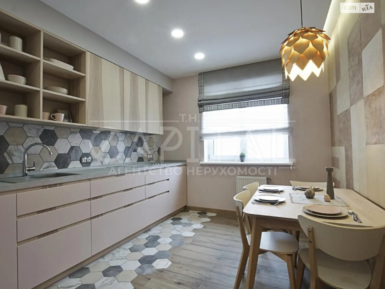Продается 1-комнатная квартира 55 кв. м в Киеве, ул. Ованеса Туманяна - фото 1