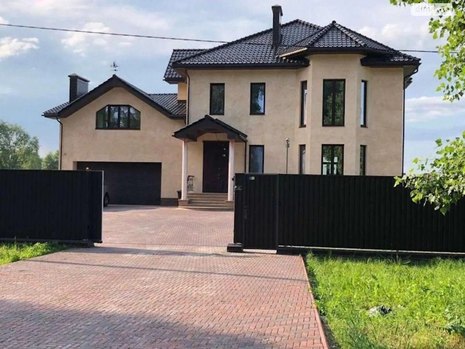 Продается дом на 2 этажа 396 кв. м с мансардой, цена: 950000 $ - фото 1