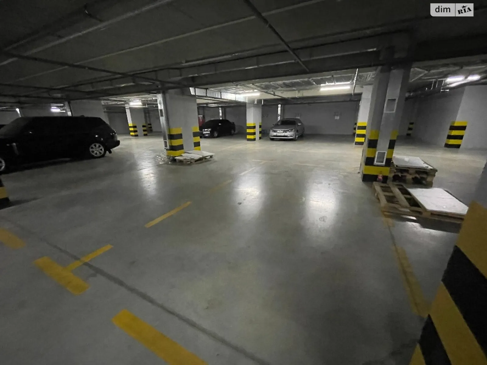 Продается подземный паркинг под легковое авто на 19 кв. м - фото 3