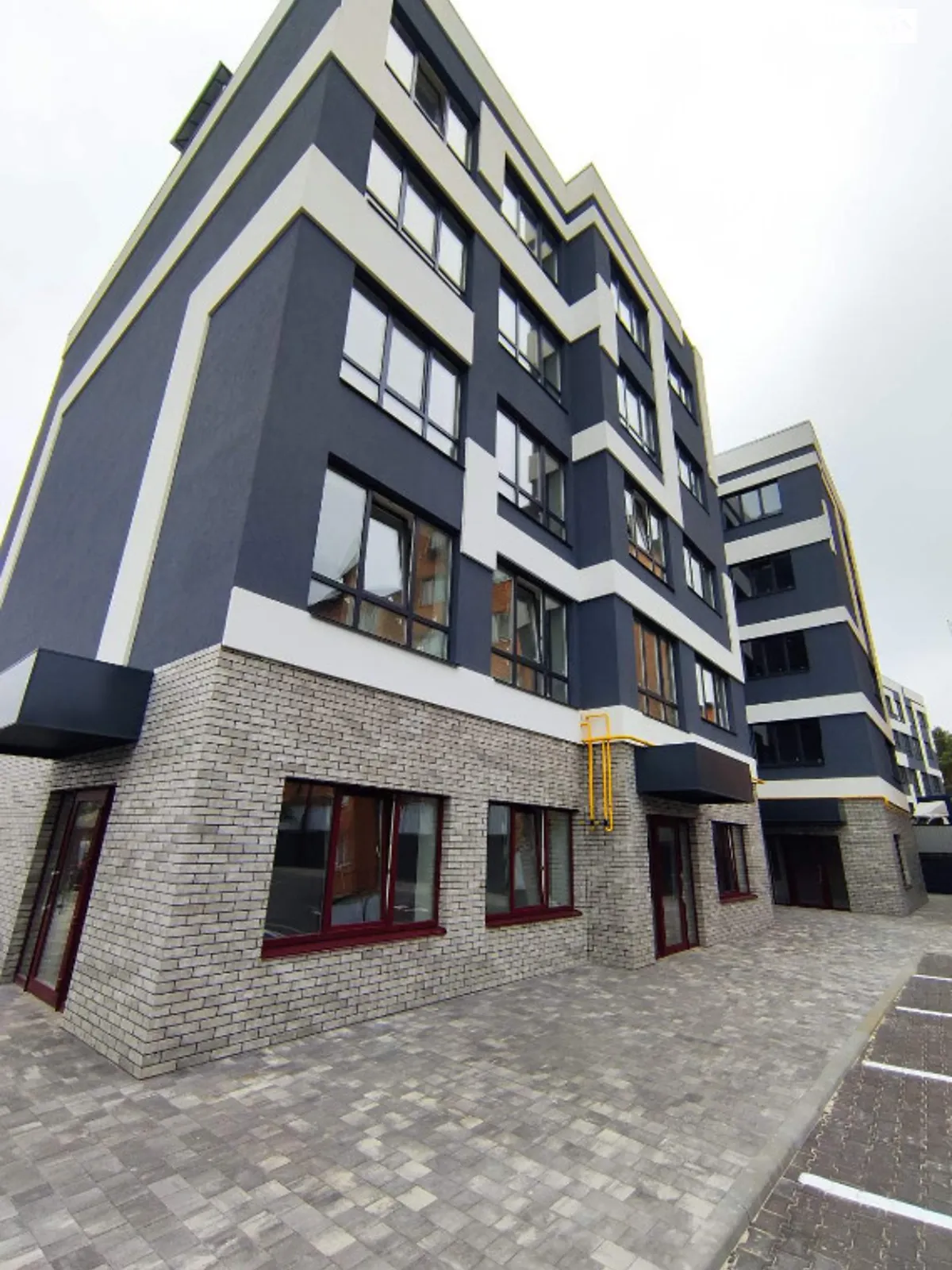 Продается 1-комнатная квартира 36 кв. м в Ирпене, ул. Ерощенко, 2 - фото 1
