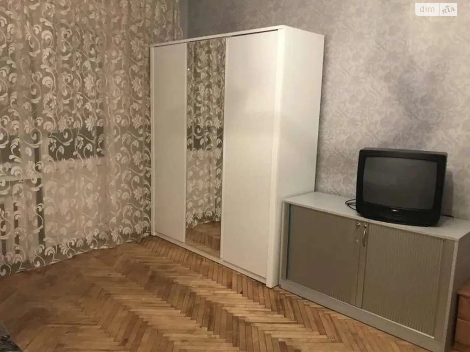 Продается 1-комнатная квартира 32 кв. м в Киеве, цена: 49000 $