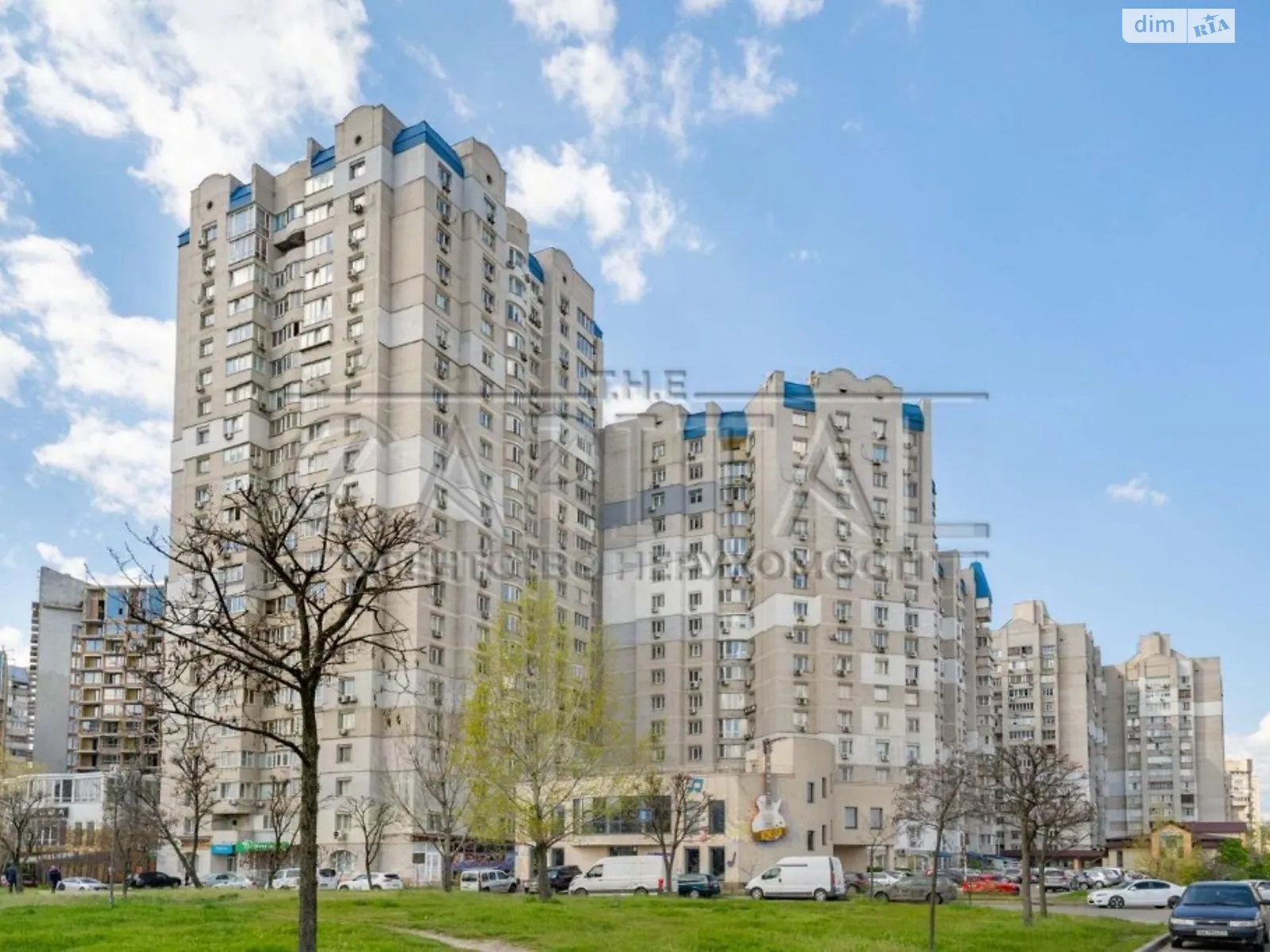 Продается 4-комнатная квартира 140 кв. м в Киеве, ул. Драгоманова, 31Б - фото 1