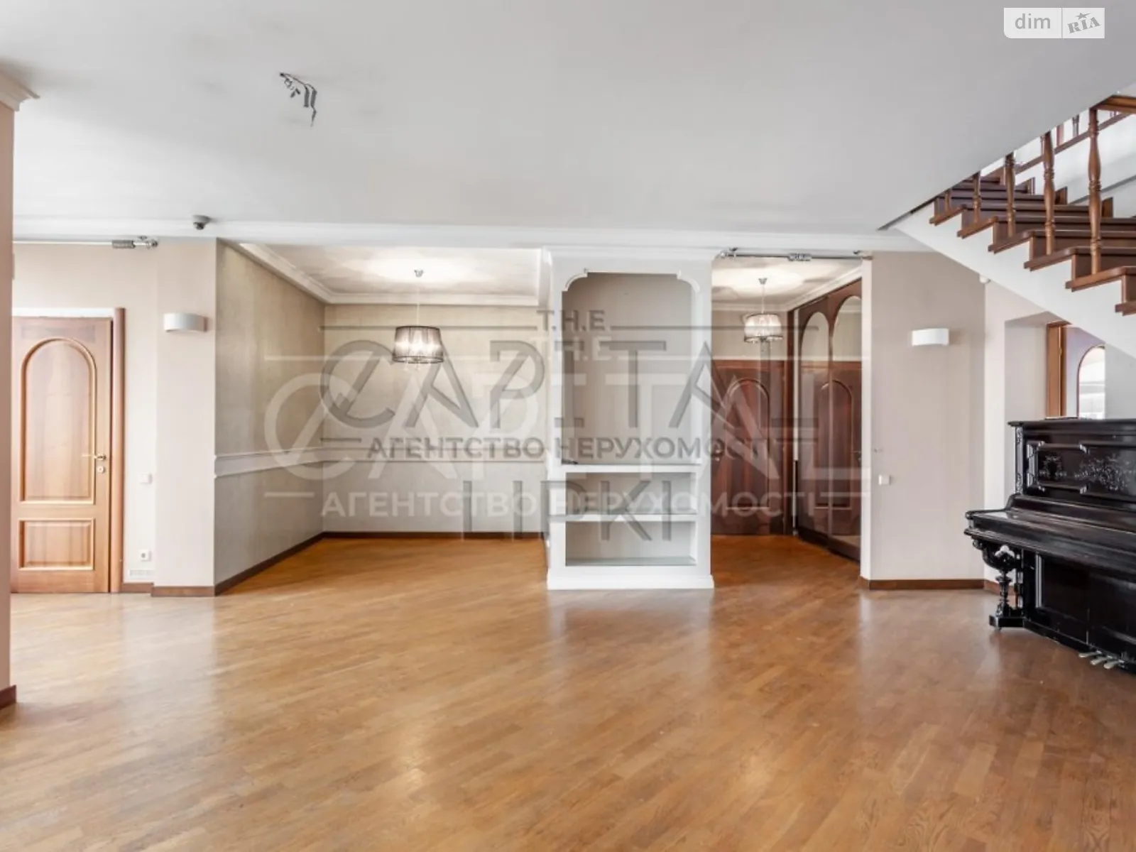 Продается 5-комнатная квартира 213 кв. м в Киеве, ул. Пылыпа Орлика, 10 - фото 1