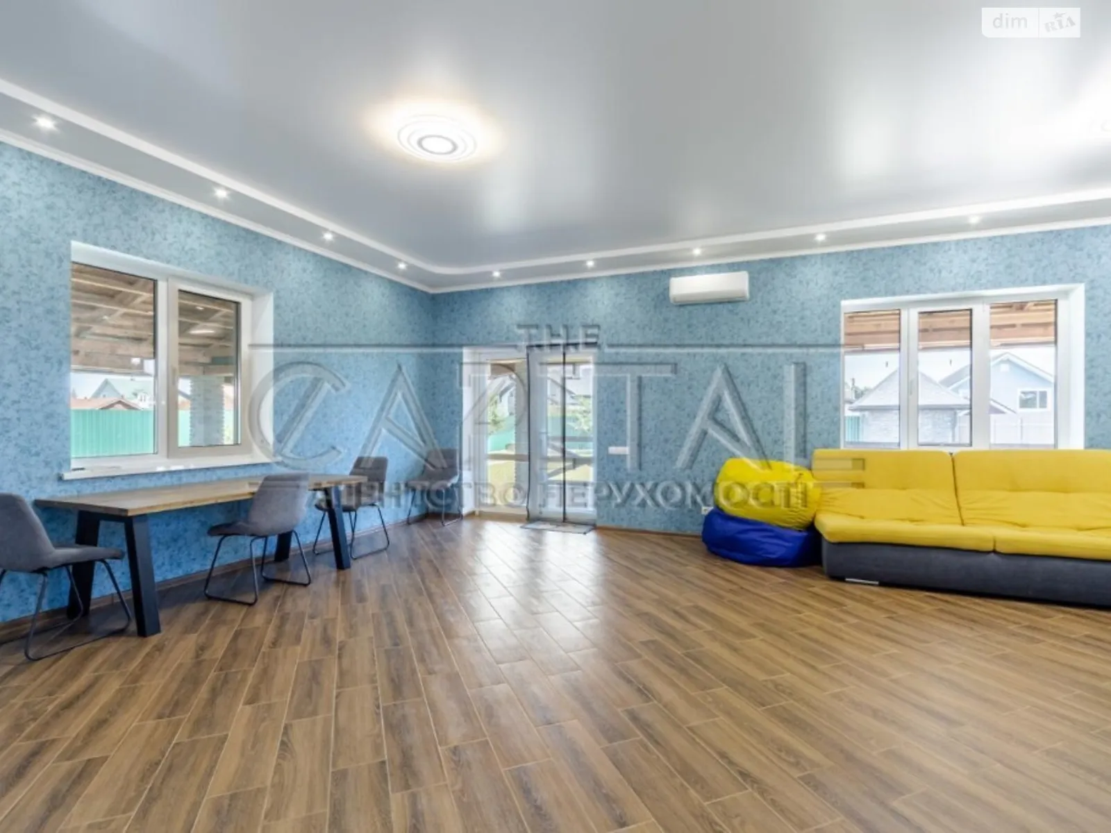 Продается дом на 2 этажа 230 кв. м с террасой - фото 2