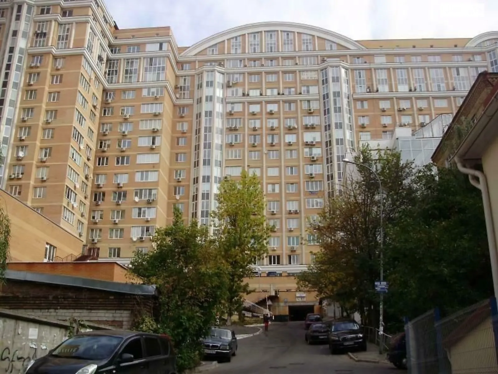 Продается 2-комнатная квартира 64 кв. м в Киеве, ул. Василия Тютюнника, 5В - фото 1