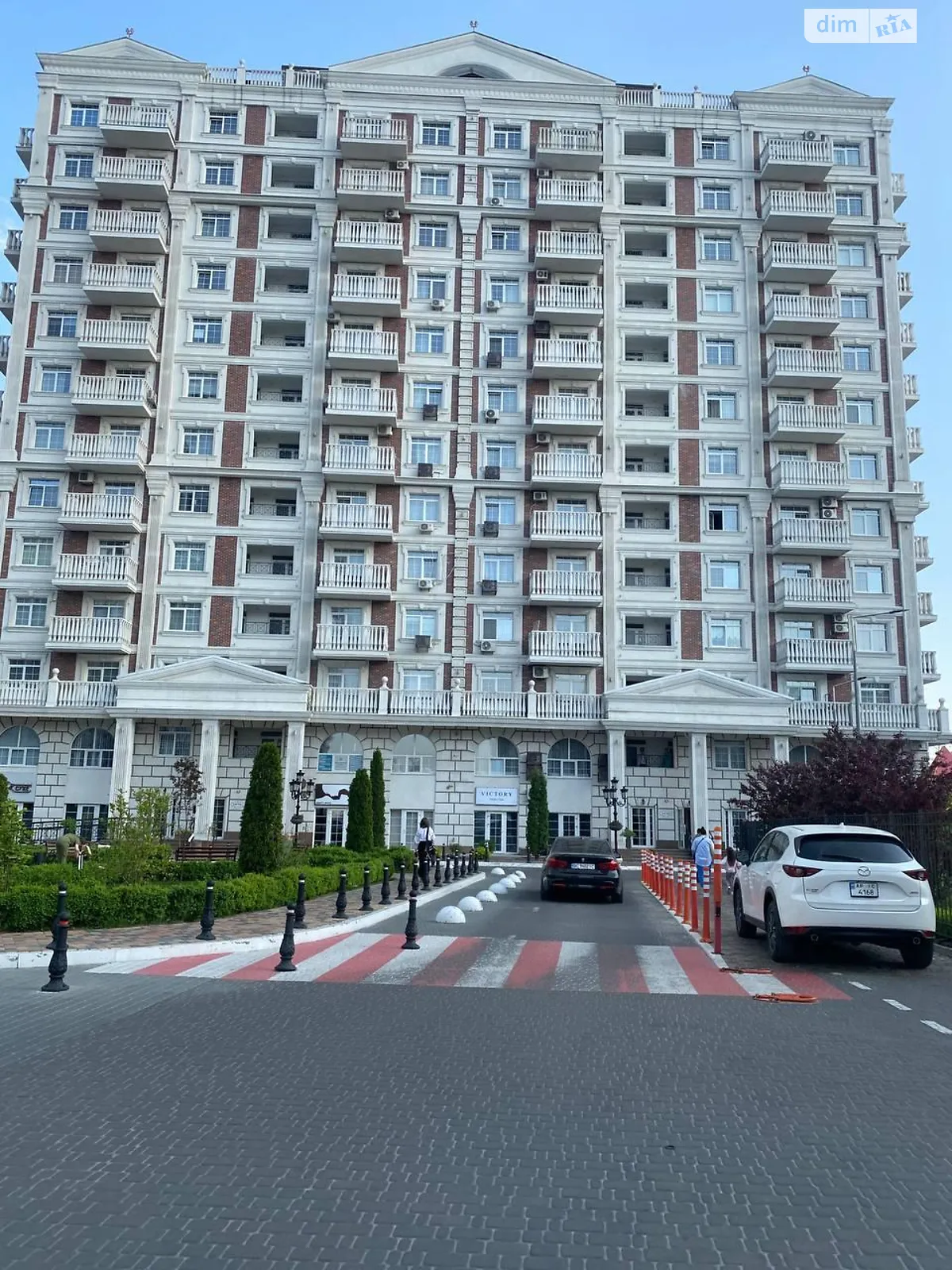 Продается офис 160 кв. м в бизнес-центре, цена: 442400 $