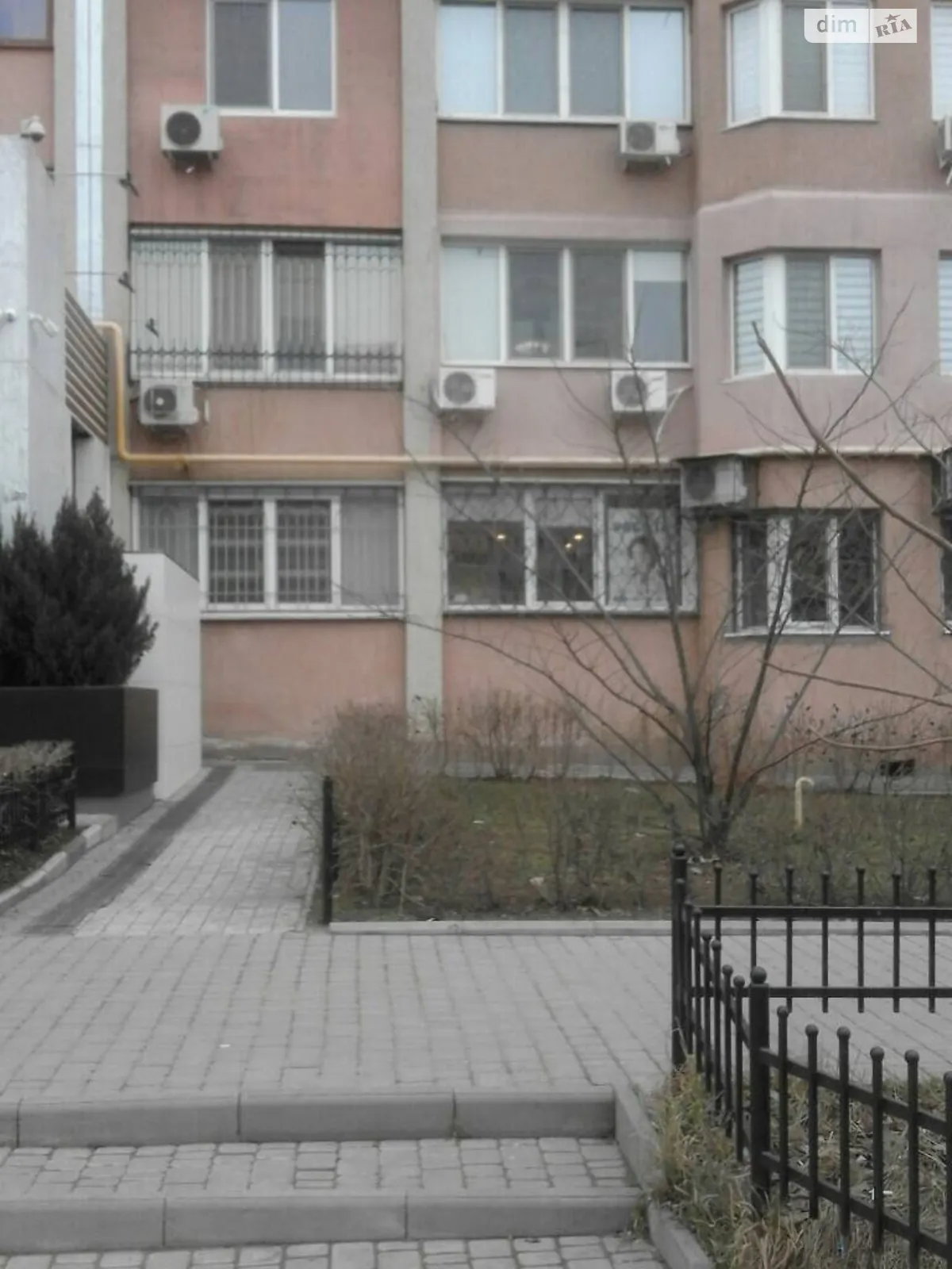 Продається 2-кімнатна квартира 70 кв. м у Одесі, вул. Академіка Сахарова - фото 1