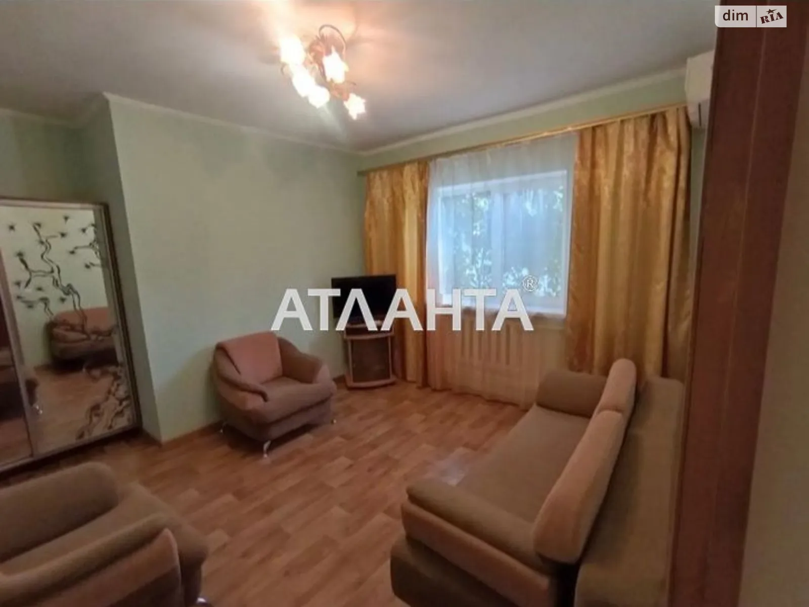 Продается дом на 2 этажа 100 кв. м с садом, цена: 57000 $ - фото 1