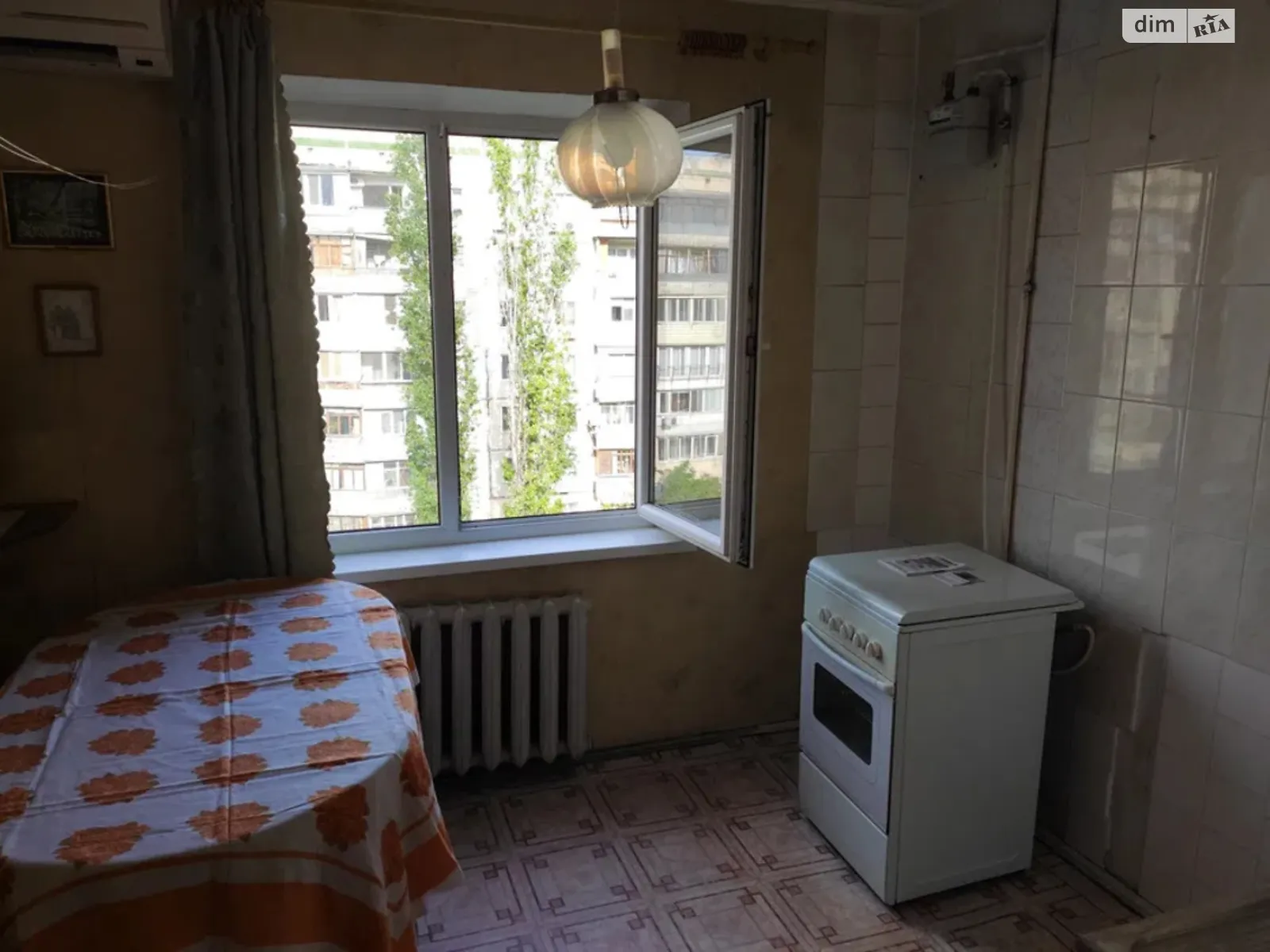 Продается 1-комнатная квартира 34 кв. м в Одессе, ул. Ильфа и Петрова - фото 1
