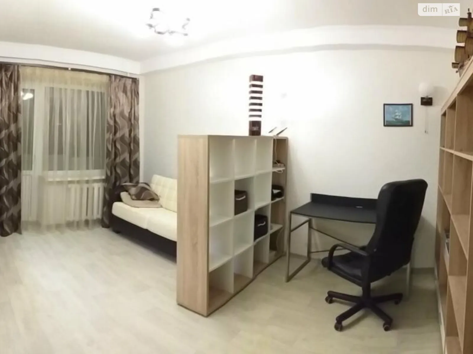 Продается 2-комнатная квартира 45 кв. м в Киеве, ул. Ивана Микитенко, 11А
