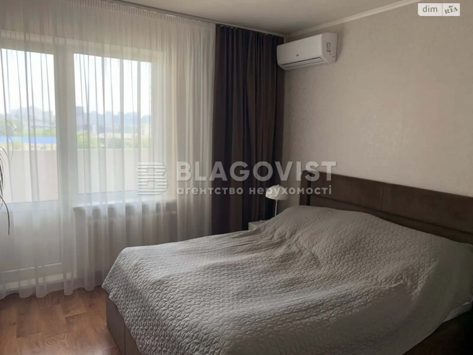 Продается 2-комнатная квартира 77.8 кв. м в Киеве, цена: 130000 $