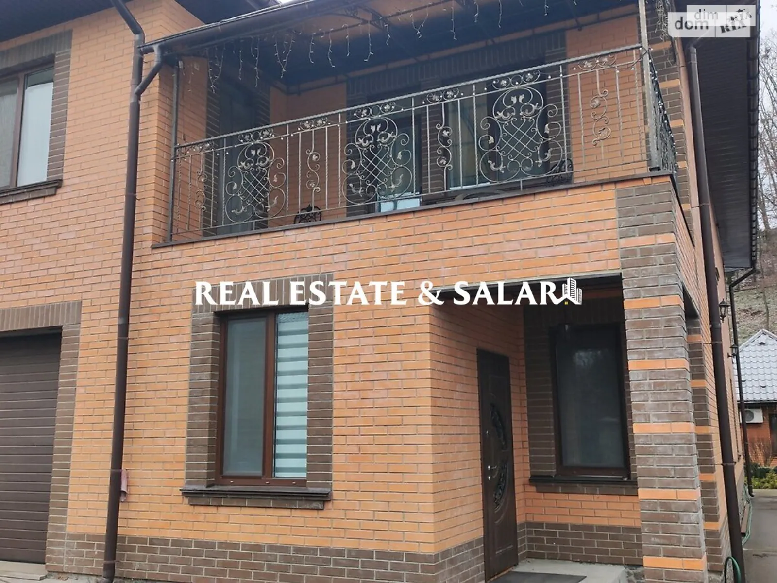 Продается дом на 2 этажа 250 кв. м с балконом, цена: 375000 $